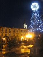 * Z DĚNÍ VE MĚSTĚ